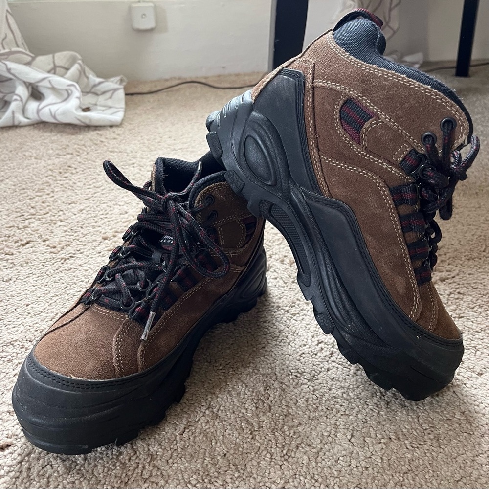 Rugged Outback Women’s Thinsulate Insulated Hiking Boots Size 7